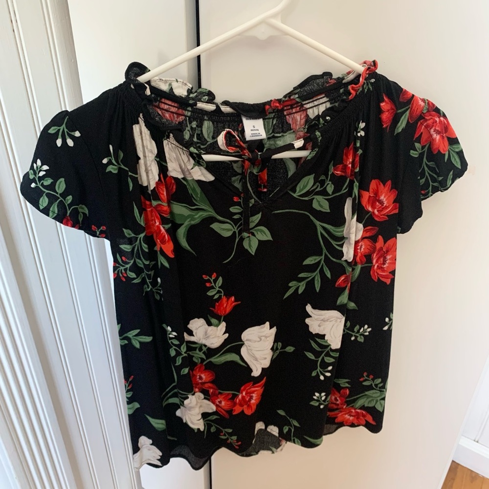 Women’s Petite Floral Shirt